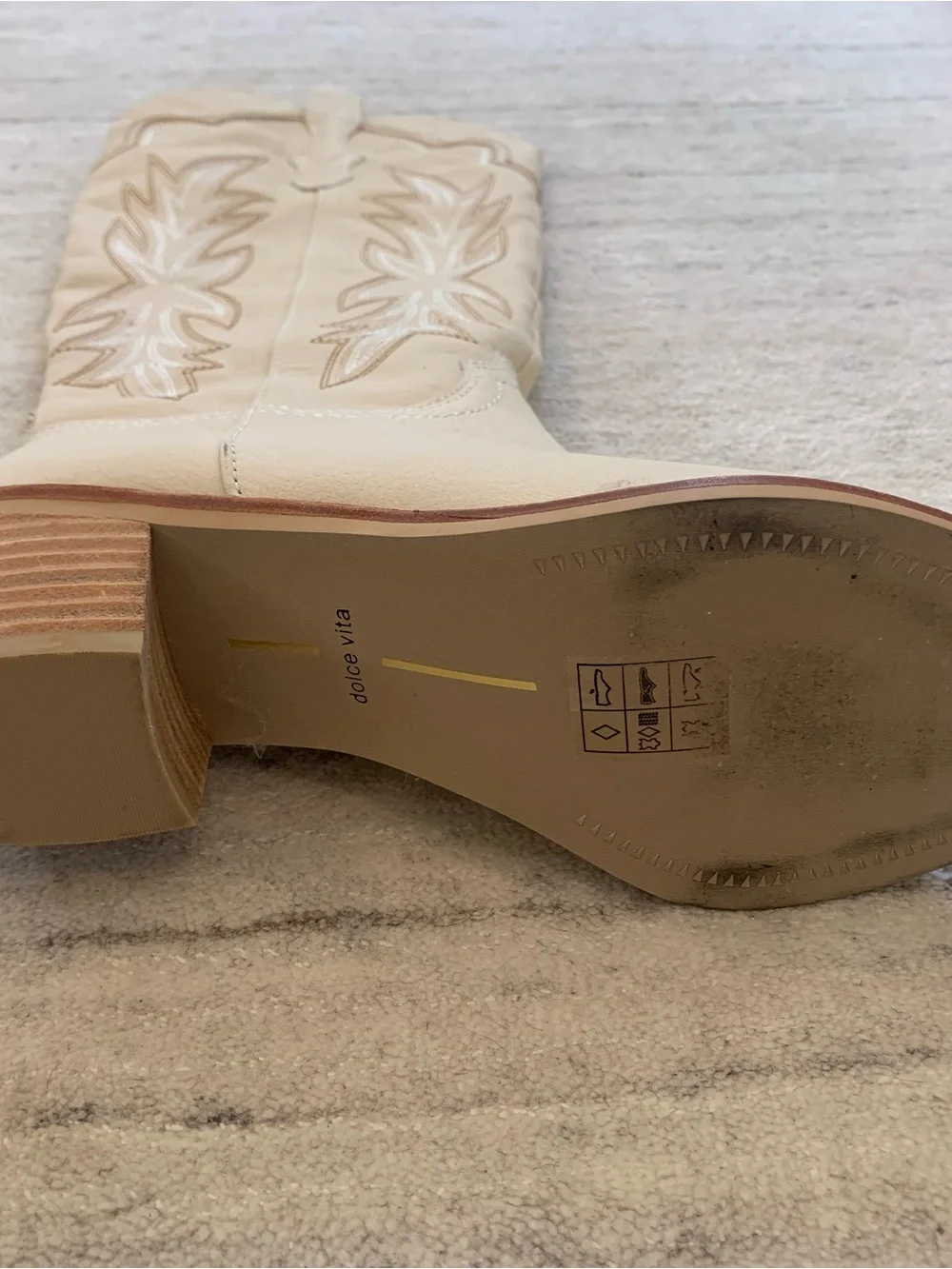 NWT—-Dolce Vita Cream embroidered Shiren boots in Sand Nubuck - Picture 7 of 11